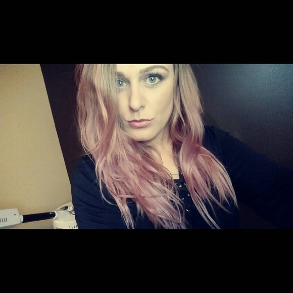 Meet your Posher, Rachel - Picture 3 of 4